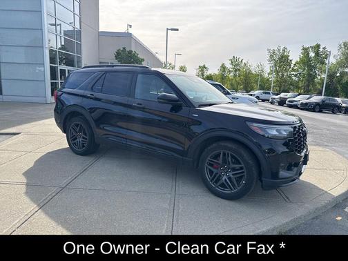 AGATE BLACK METALLIC 2025 Ford Explorer ST-Line