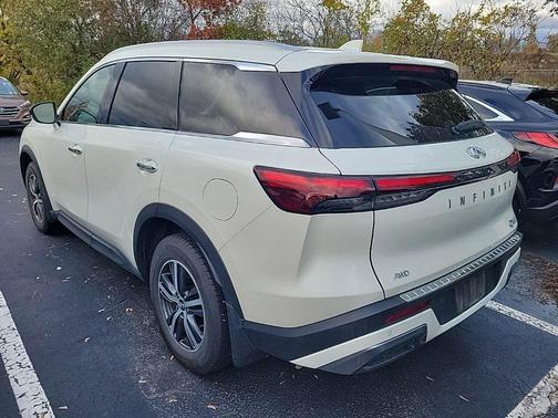 2022 INFINITI QX60 Luxe