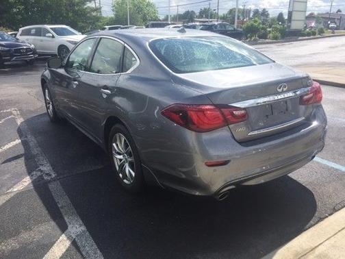 2017 INFINITI Q70 3.7X