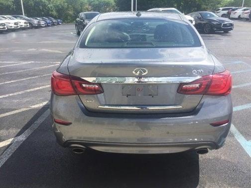 2017 INFINITI Q70 3.7X