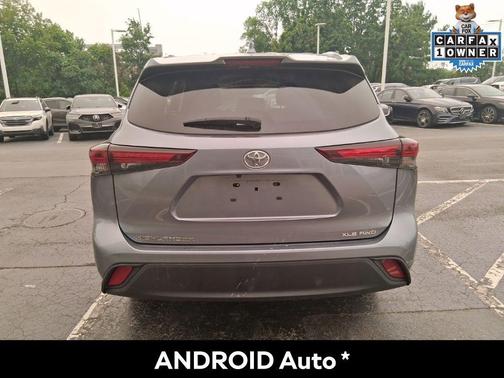 Moon Dust 2024 Toyota Highlander XLE