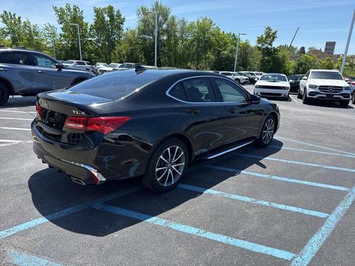 Crystal Black Pearl 2018 Acura TLX Technology
