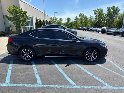 Crystal Black Pearl 2018 Acura TLX Technology