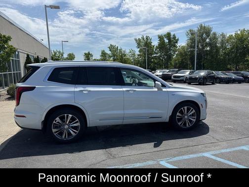 Crystal White Tricoat 2021 Cadillac XT6 Premium Luxury AWD