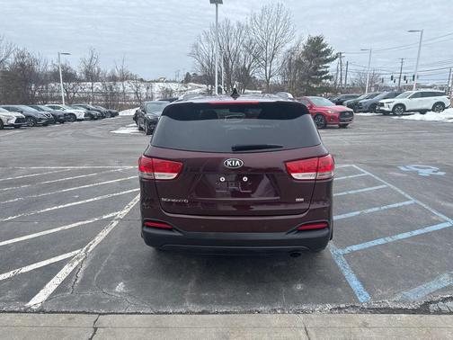 2018 Kia Sorento LX