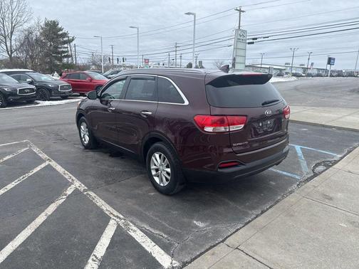 2018 Kia Sorento LX