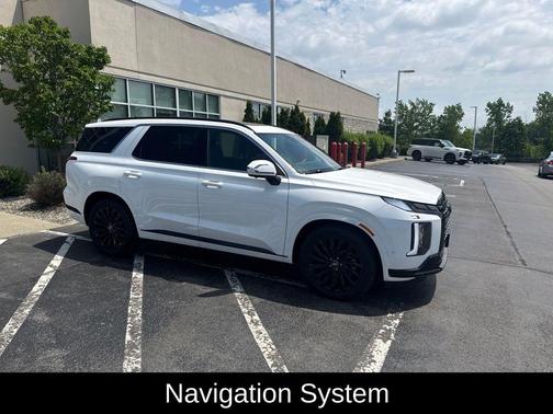 Hyper White 2025 Hyundai PALISADE Calligraphy Night Edition