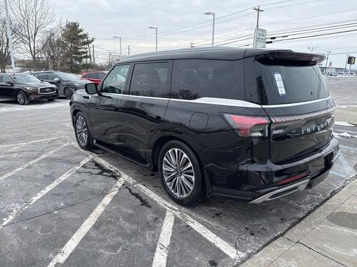 2026 INFINITI QX80 Luxe