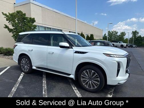 Radiant White 2026 INFINITI QX80 Luxe