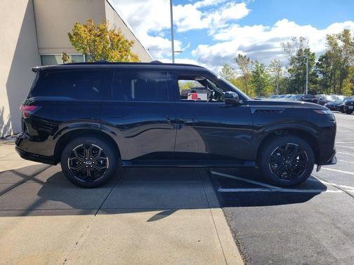 2026 INFINITI QX80 SPORT