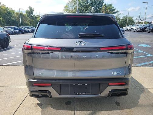 2022 INFINITI QX60 Pure