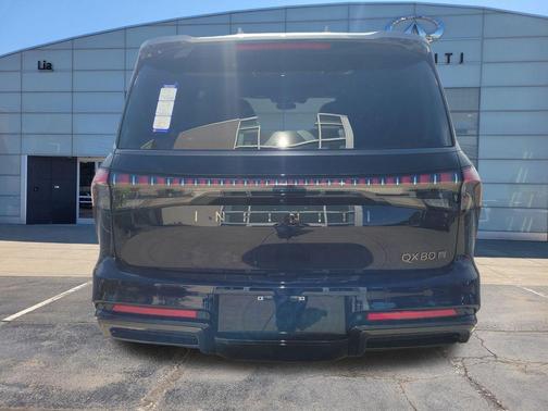 Mineral Black/Graphite Shadow 2026 INFINITI QX80 AUTOGRAPH AWD