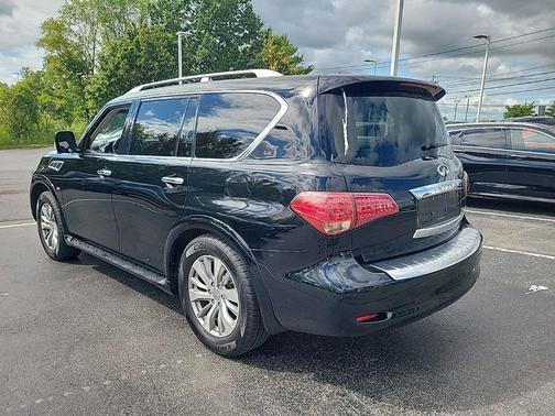 2016 INFINITI QX80 Base