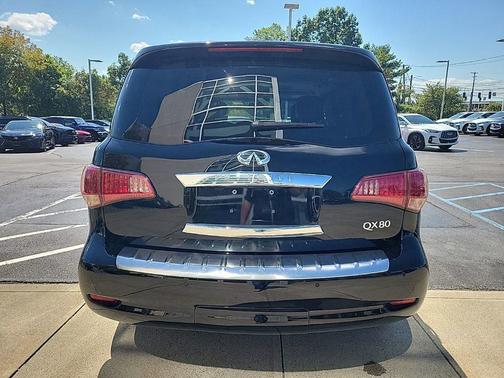 2016 INFINITI QX80 Base