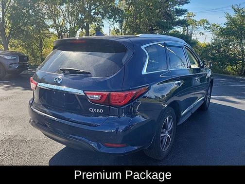 2017 INFINITI QX60 Base