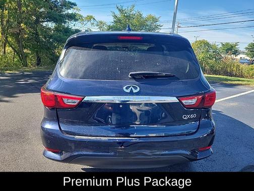 2017 INFINITI QX60 Base