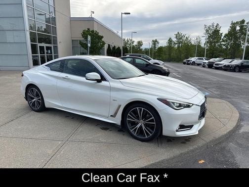 Majestic White 2018 INFINITI Q60 3.0T LUXE