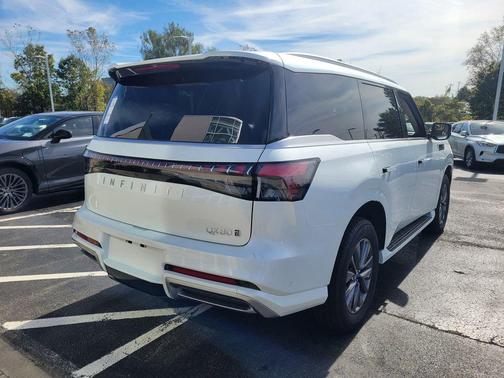 2026 INFINITI QX80 PURE AWD