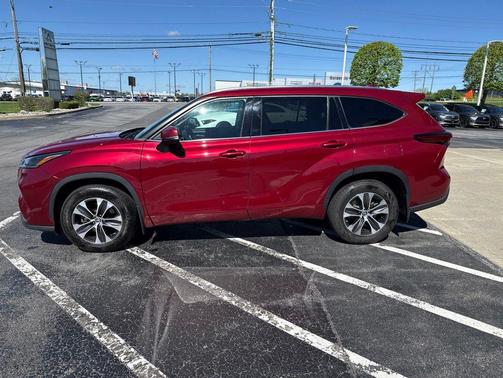Ruby Flare Pearl 2021 Toyota Highlander XLE