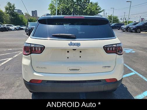 White Clearcoat 2019 Jeep Compass Latitude