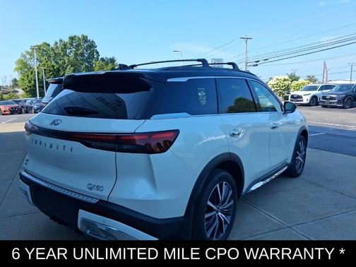 Majestic White/Black Obsidian 2022 INFINITI QX60 AUTOGRAPH