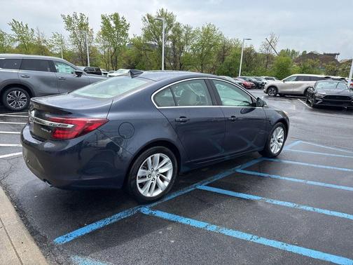 Dark Sapphire Blue Metallic 2016 Buick Regal Turbo Premium II