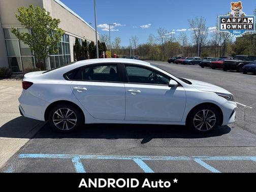 Snow White Pearl 2024 Kia Forte LXS