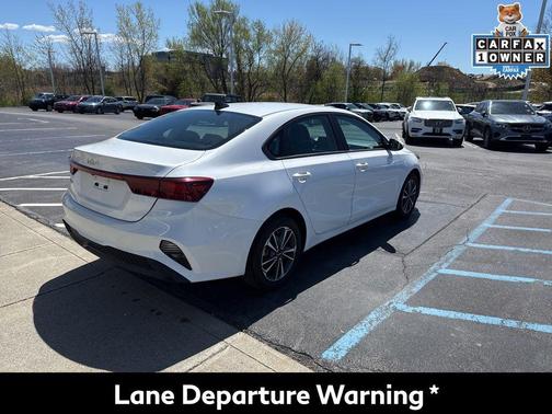 Snow White Pearl 2024 Kia Forte LXS