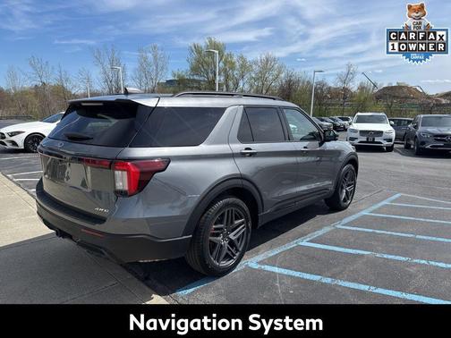 CARBONIZED GRAY METALLIC 2025 Ford Explorer ST-Line
