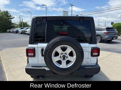 Bright White Clearcoat 2018 Jeep Wrangler Unlimited Sport
