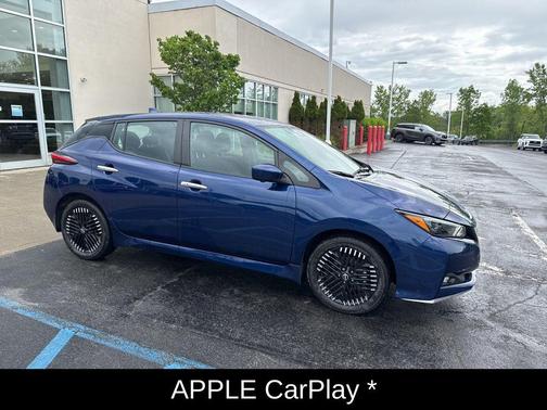 Deep Blue Pearl 2024 Nissan Leaf SV PLUS