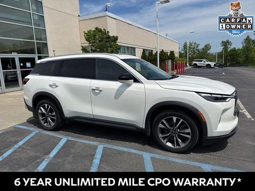 Majestic White 2025 INFINITI QX60 Luxe