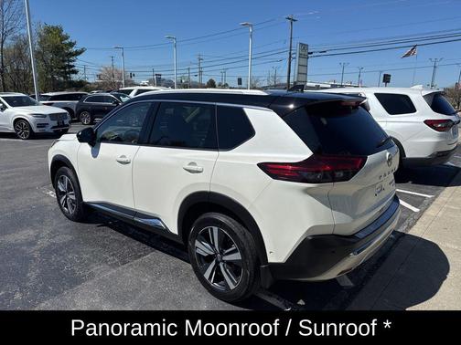 Pearl White Tricoat 2023 Nissan Rogue SL