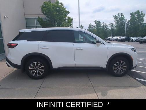 2022 INFINITI QX60 Pure