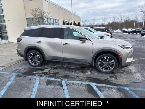 2022 INFINITI QX60 Luxe