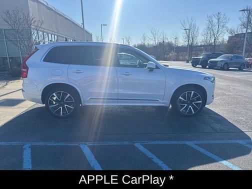 Crystal White Metallic 2025 Volvo XC90 B5 Plus