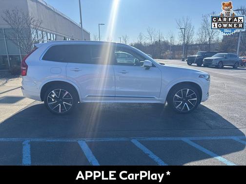Crystal White Metallic 2025 Volvo XC90 B5 Plus