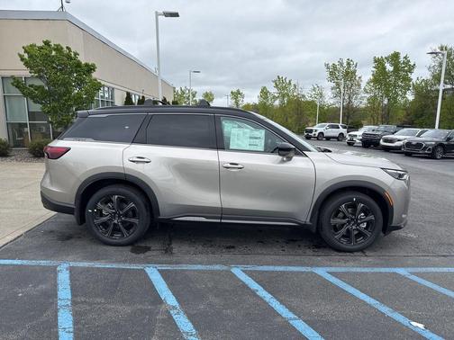 Warm Titanium/Black Obsidian 2027 INFINITI QX60 AUTOGRAPH