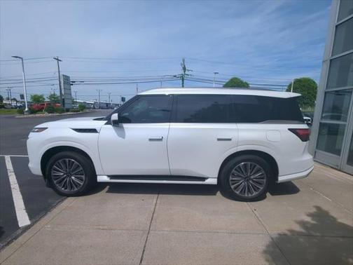 2025 INFINITI QX80 SENSORY AWD