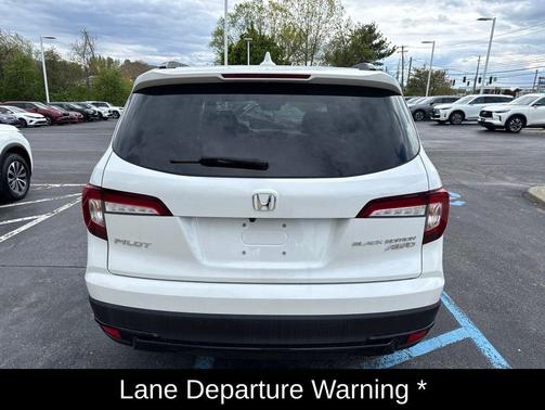 Platinum White Pearl 2022 Honda Pilot AWD Elite