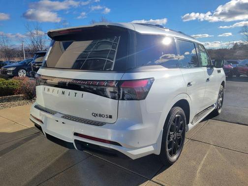2026 INFINITI QX80 SPORT