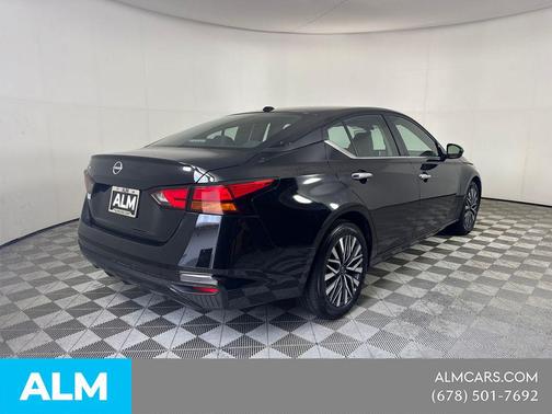 Super Black 2025 Nissan Altima 2.5 SV