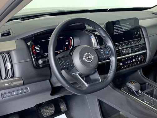 2023 Nissan Pathfinder Platinum 4WD