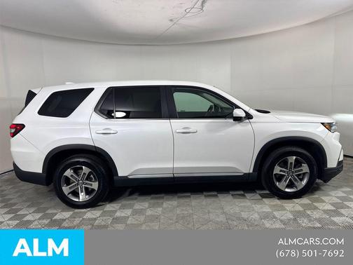 Platinum White Pearl 2023 Honda Pilot AWD EX-L 8 Passenger