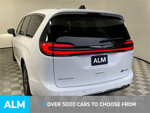 2024 Chrysler Pacifica Hybrid Select