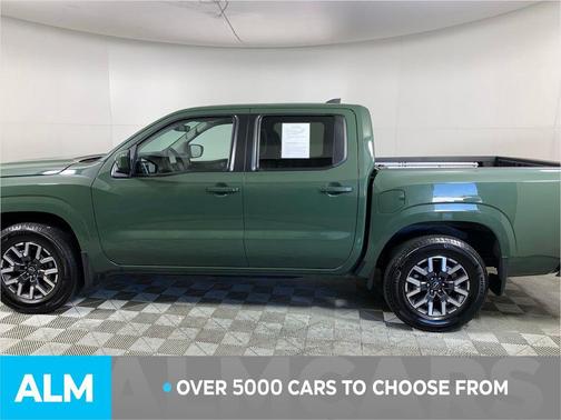 2024 Nissan Frontier SL