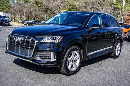 2024 Audi Q7 45 Premium Plus