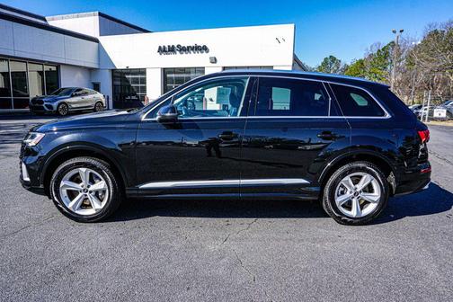 2024 Audi Q7 45 Premium Plus