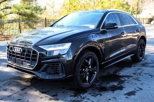 2023 Audi Q8 55 Premium Plus