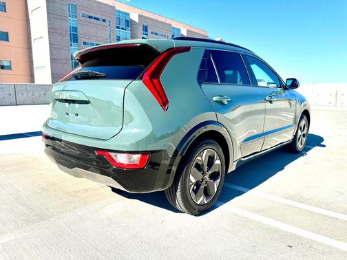 2023 Kia Niro EV Wind